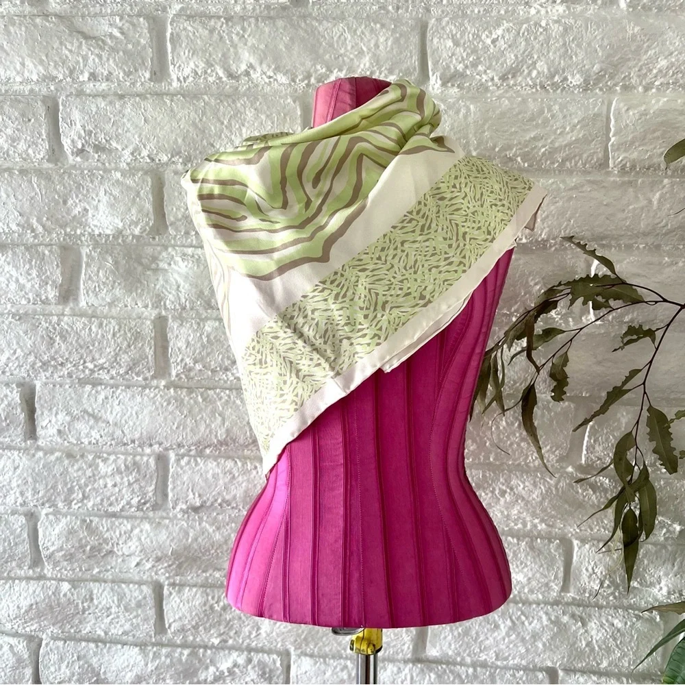 Lafayette 148 New York Green Cream Scarf